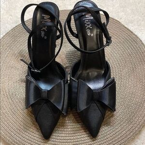 Mixx Shuz Womens Black Satin Bow Heels Rhinestone Trim Pointed Toe Sz 8